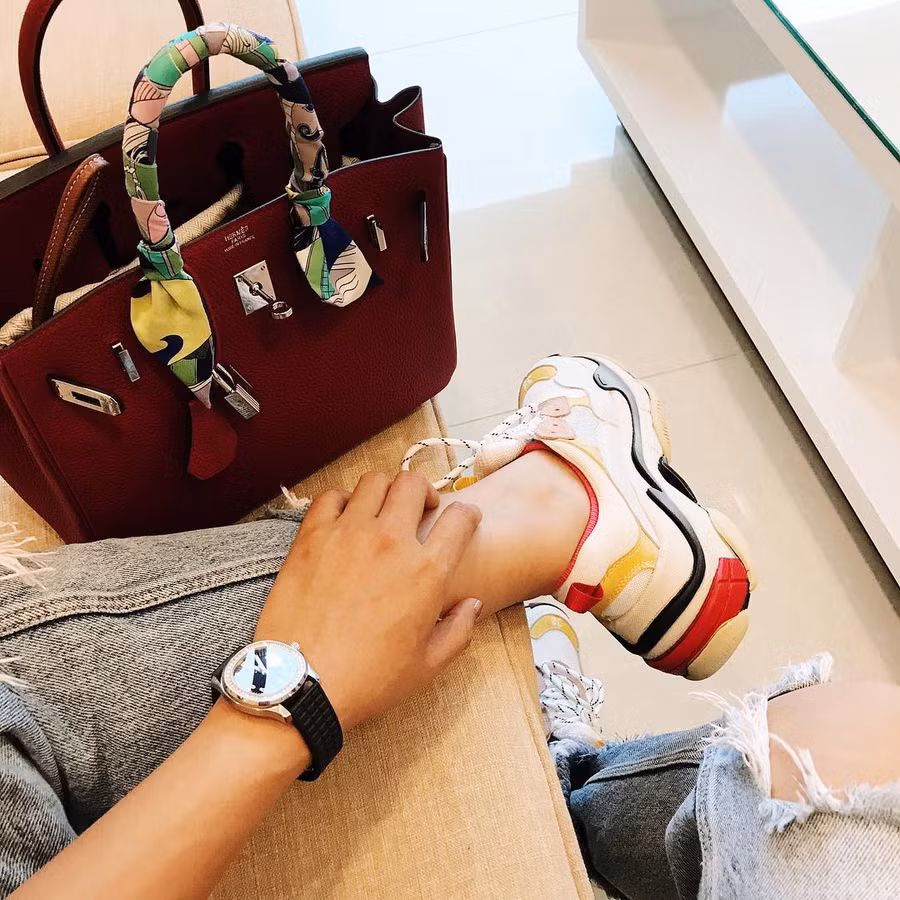 Tay chơi hàng hiệu có tiếng bóc phốt Sĩ Thanh dùng hàng nhái là ai? ảnh 12 Tay chơi hàng hiệu có tiếng bóc phốt Sĩ Thanh dùng hàng nhái là ai? ảnh 12