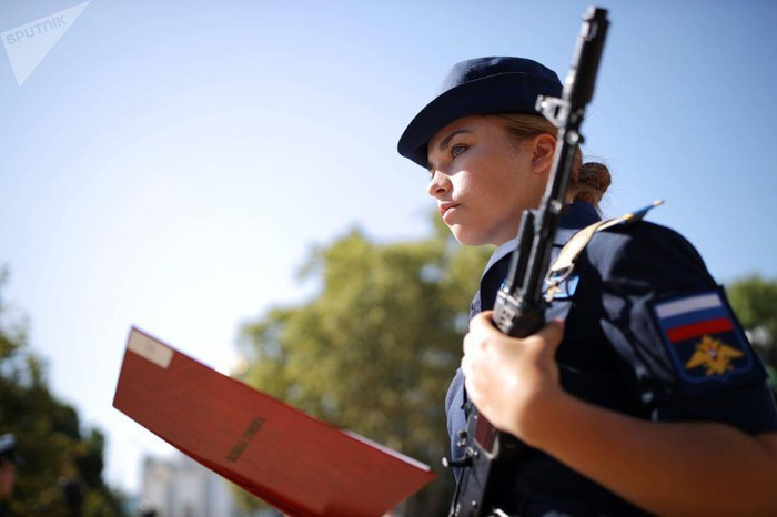 Nữ sinh trường không quân Nga hút hồn trong ngày khai giảng ảnh 4 Nữ sinh trường không quân Nga hút hồn trong ngày khai giảng ảnh 4