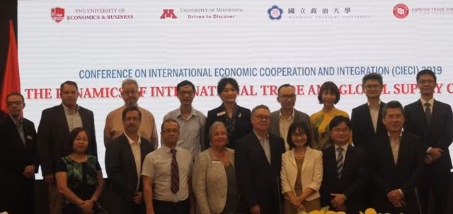 Đại diện các đơn vị tham dự Hội thảo.