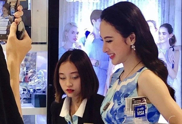 Angela Phương Trinh vốn trước nay luôn được biết đến là một trong những mỹ nhân của showbiz Việt.