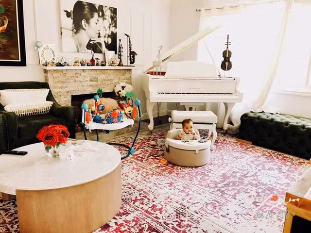 Choáng với cuộc sống trong biệt thự 1500 m2 của nữ ca sĩ Việt có cát - xê 2 tỷ, lái Lamborghini 12 tỷ - Ảnh 10.