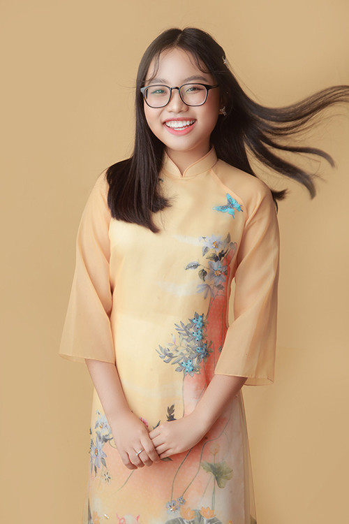 Phương Mỹ Chi phản hồi chỉ trích làm giám khảo ở tuổi 16 ảnh 1 Phương Mỹ Chi ở tuổi 16.