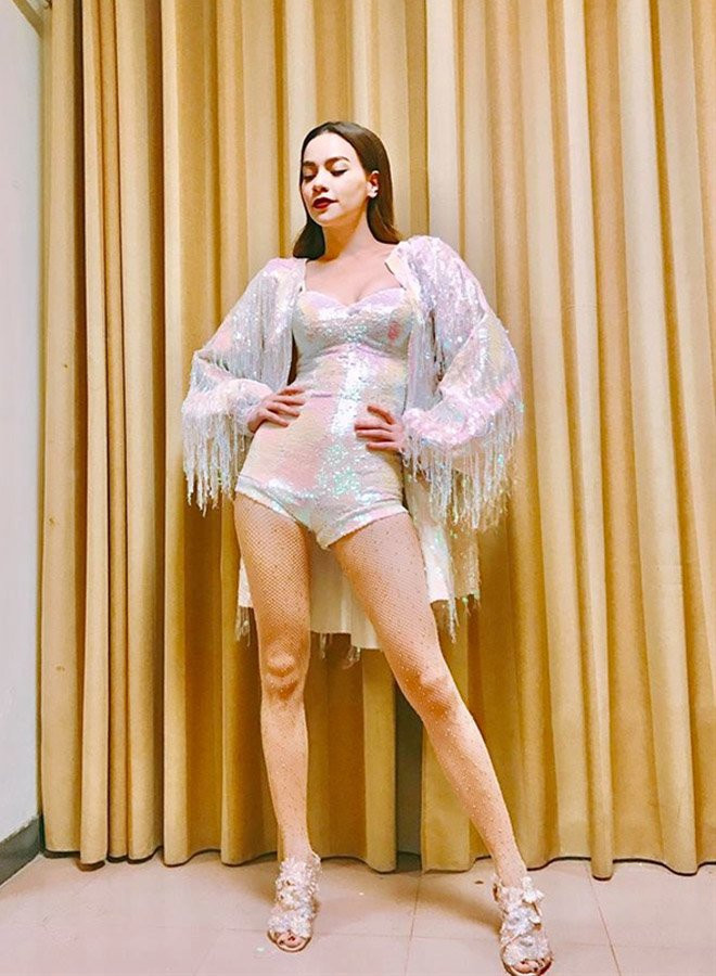 Hồ Ngọc Hà tiếp tục lộ thân hình gầy gò, khác xa với hình ảnh nuột nà ảnh 4 Empty