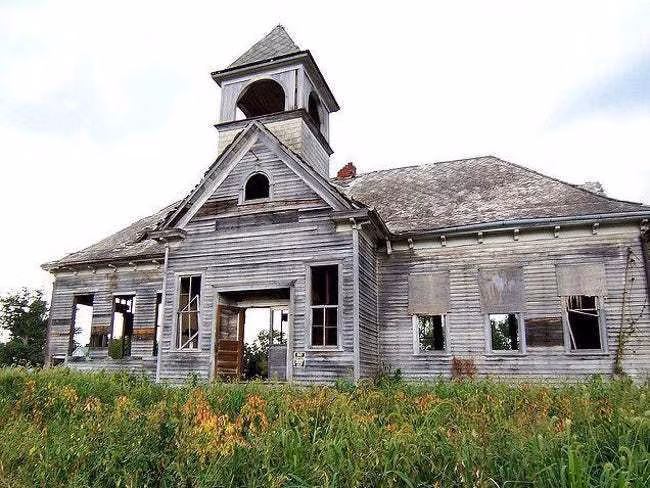 Những ngôi trường bị bỏ hoang đáng sợ nhất nước Mỹ ảnh 4