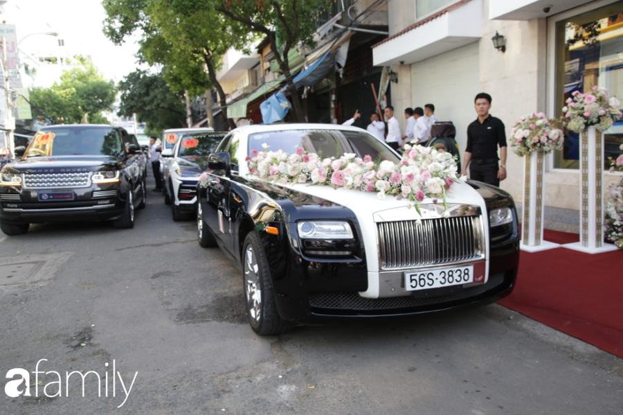 Tiết lộ kinh phí "khủng" tổ chức tiệc cưới con gái Minh Nhựa, riêng tiền hoa trang trí đã 700 triệu ảnh 1