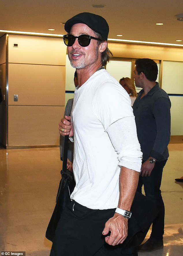 Maddox lần đầu lên tiếng về tin đồn bất hòa với bố nuôi Brad Pitt - ảnh 10