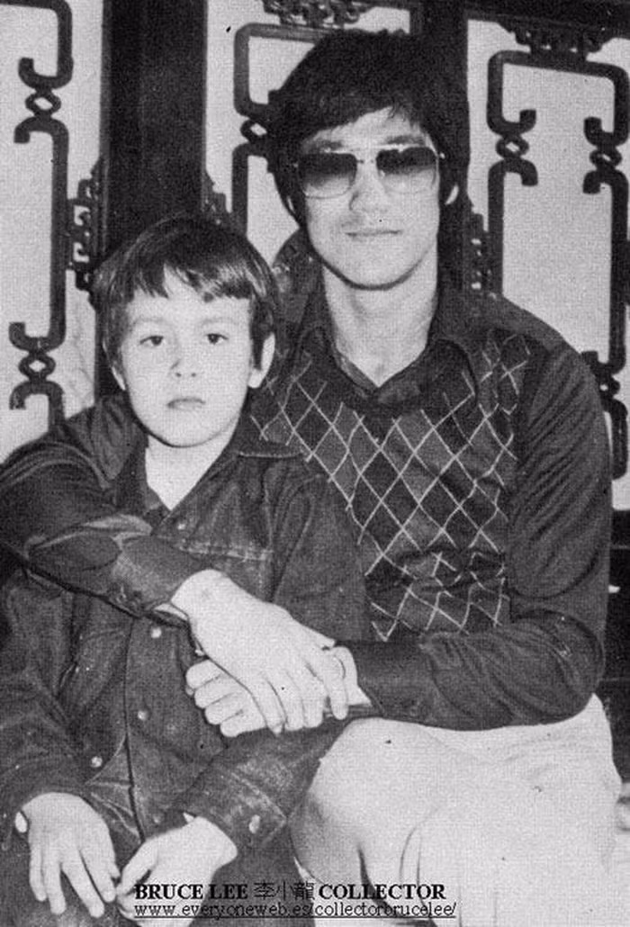 Cái chết bí ẩn của con trai Lý Tiểu Long và Kim Dung ảnh 1