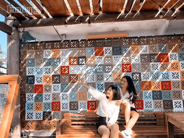 Cuộc đời phải có một cô em gái để cùng nhau diện đồ đôi đẹp như mơ đến Sa Pa du lịch