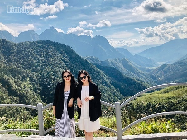 Hai chị em diện đồ đôi chụp ảnh đẹp như mơ ở Sa Pa ảnh 17 Cuộc đời phải có một cô em gái để cùng nhau diện đồ đôi đẹp như mơ đến Sa Pa du lịch