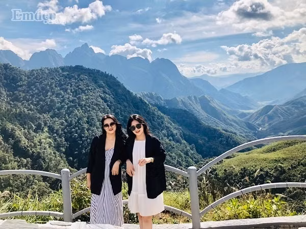 Cuộc đời phải có một cô em gái để cùng nhau diện đồ đôi đẹp như mơ đến Sa Pa du lịch