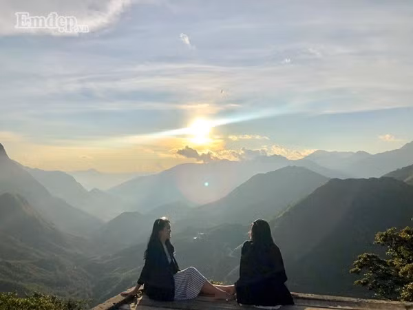 Cuộc đời phải có một cô em gái để cùng nhau diện đồ đôi đẹp như mơ đến Sa Pa du lịch