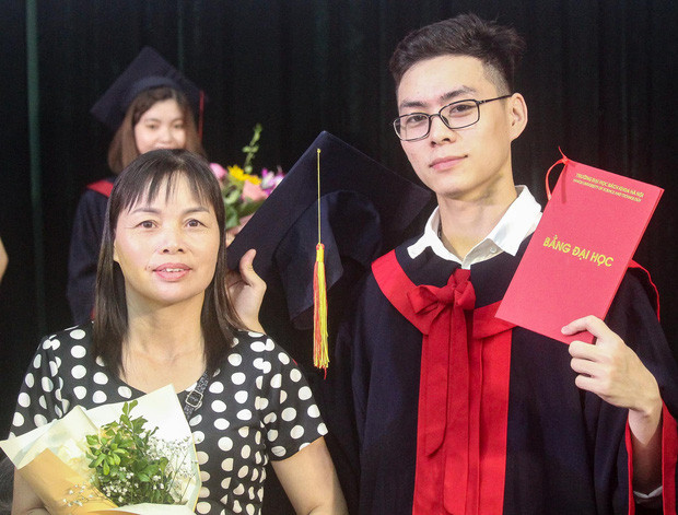 Soái ca trường ĐH Bách Khoa: Thành tích học tập "khủng", TOEIC 905/990, khởi nghiệp từ thời đi học ảnh 1 Soái ca trường Bách Khoa: Tốt nghiệp kỹ sư bằng xuất sắc, 2 Huy chương Bạc Olympic, TOEIC 905/990, khởi nghiệp từ khi còn đi học!-1