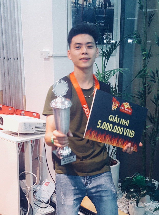 Soái ca trường ĐH Bách Khoa: Thành tích học tập "khủng", TOEIC 905/990, khởi nghiệp từ thời đi học ảnh 9 Soái ca trường Bách Khoa: Tốt nghiệp kỹ sư bằng xuất sắc, 2 Huy chương Bạc Olympic, TOEIC 905/990, khởi nghiệp từ khi còn đi học!-10