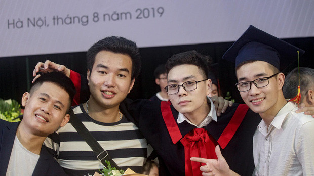 Soái ca trường ĐH Bách Khoa: Thành tích học tập "khủng", TOEIC 905/990, khởi nghiệp từ thời đi học ảnh 8 Soái ca trường Bách Khoa: Tốt nghiệp kỹ sư bằng xuất sắc, 2 Huy chương Bạc Olympic, TOEIC 905/990, khởi nghiệp từ khi còn đi học!-9