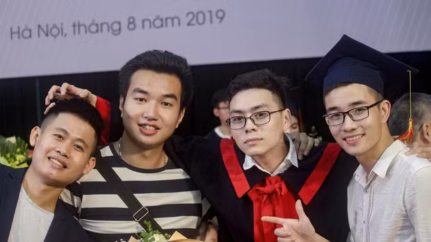 Soái ca trường Bách Khoa: Tốt nghiệp kỹ sư bằng xuất sắc, 2 Huy chương Bạc Olympic, TOEIC 905/990, khởi nghiệp từ khi còn đi học!-9