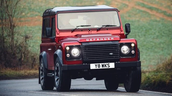 Vua off-road Land Rover Defender.