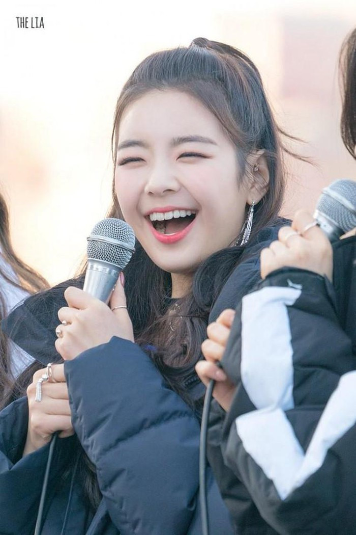 Những cô gái hút fan nữ nhất của làng nhạc Hàn ảnh 12