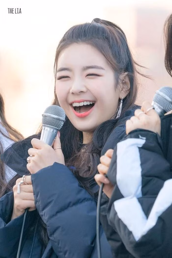 Những cô gái hút fan nữ nhất của làng nhạc Hàn ảnh 12