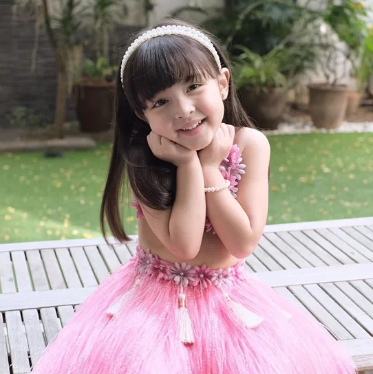Nhan sắc con gái ‘mỹ nhân đẹp nhất Philippines’ khiến nhiều người tan chảy - ảnh 3