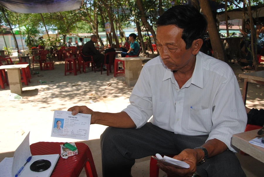 Ông Nguyễn Văn Minh sau buổi thi môn Hóa 