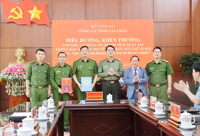 Biểu dương, khen thưởng các đơn vị tham gia đấu tranh chuyên án.