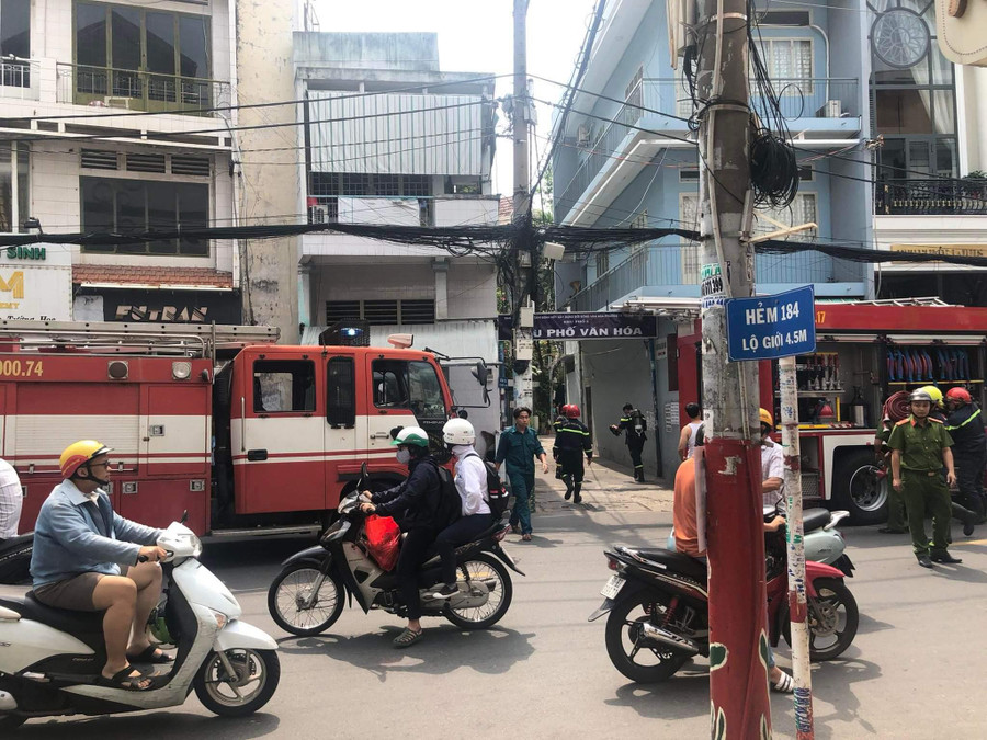 Hiện trường vụ cháy. Hiện trường vụ cháy.