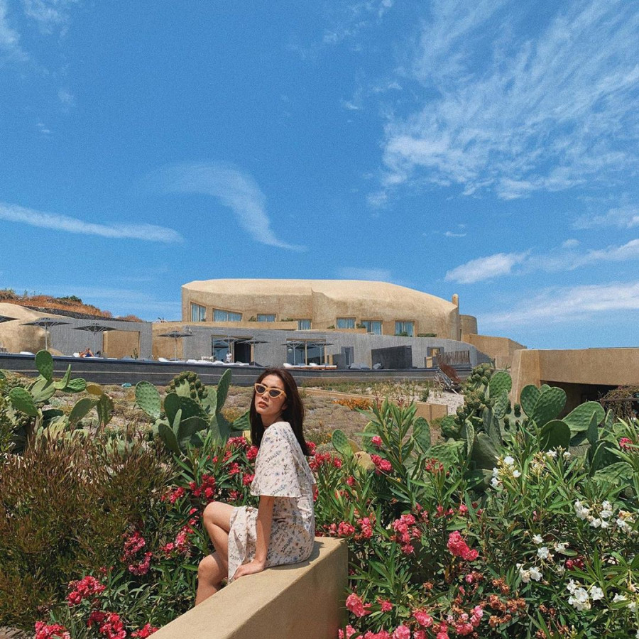 Học cách Tăng Thanh Hà diện đi diện lại đồ cũ nhưng vẫn tinh tế, thanh lịch ảnh 8 Empty