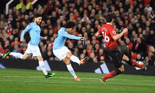 Trước khi Leroy Sane ấn định chiến thắng 2-0 bằng một cú sút quyết đoán