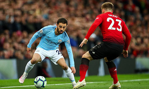 ernardo Silva (trái) chơi thăng hoa trong giai đoạn cuối mùa