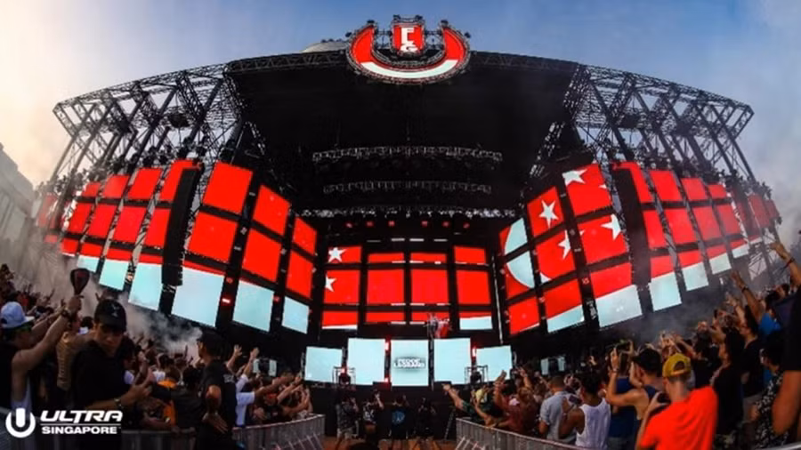 Nổi tiếng với thiết kế sân khấu độc nhất vô nhị, Ultra Singapore mang đến những tiết mục EDM đỉnh cao.