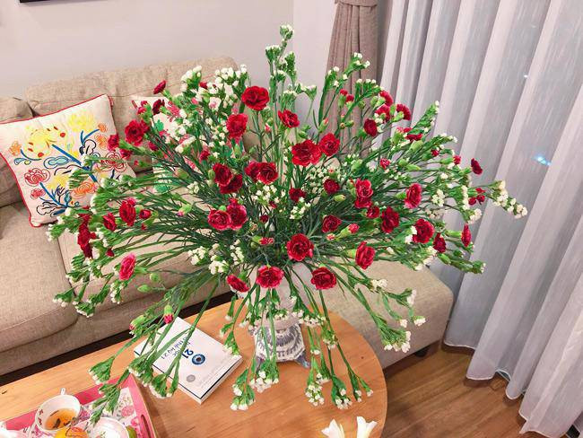 me man voi nhung binh hoa ngap sac xuan cua chi gai ha thanh - 19