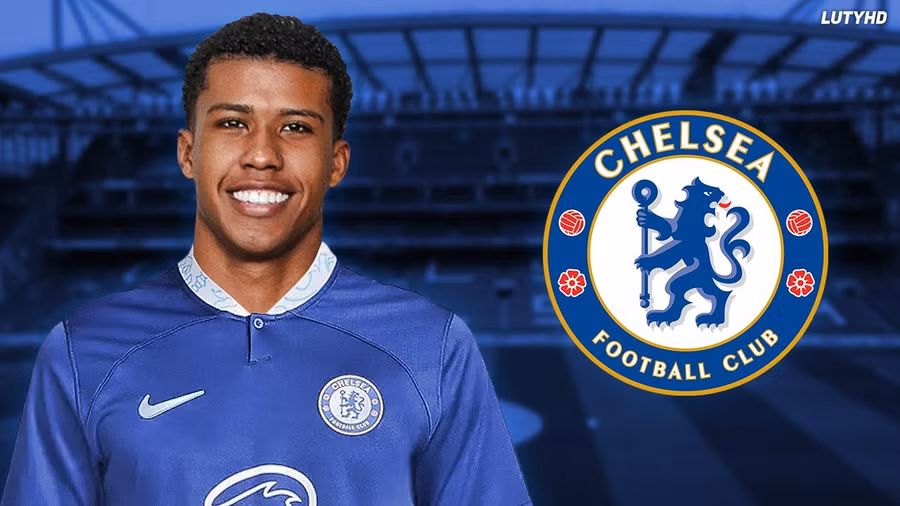 Sao trẻ Andrey Santos được gọi lên tuyển khi mới 18 tuổi.