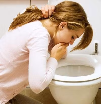 ngộ độc thực phẩm, cách làm khi bị ngộ độc thực phẩm, ngộ độc thực phẩm nên làm gì