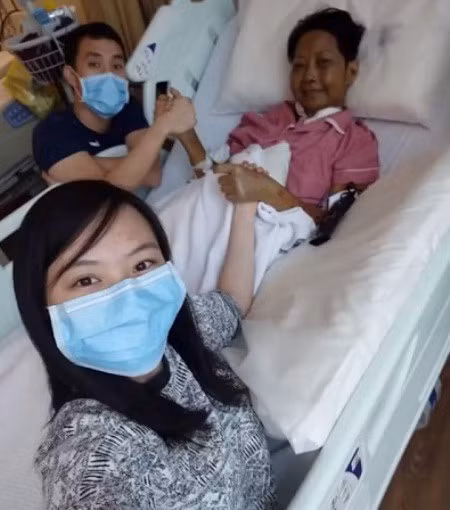 Chin thường xuyên đến thăm cô giáo cũ