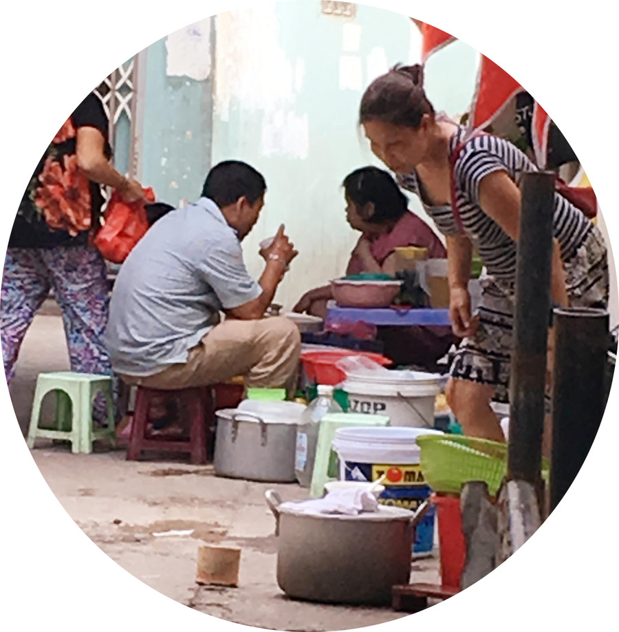 Người bán, người ăn đều không mấy quan tâm đến vệ sinh