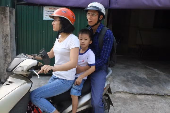 Gia đình - Chuyện anh Tiến mù và cô vợ đẹp (Hình 3).