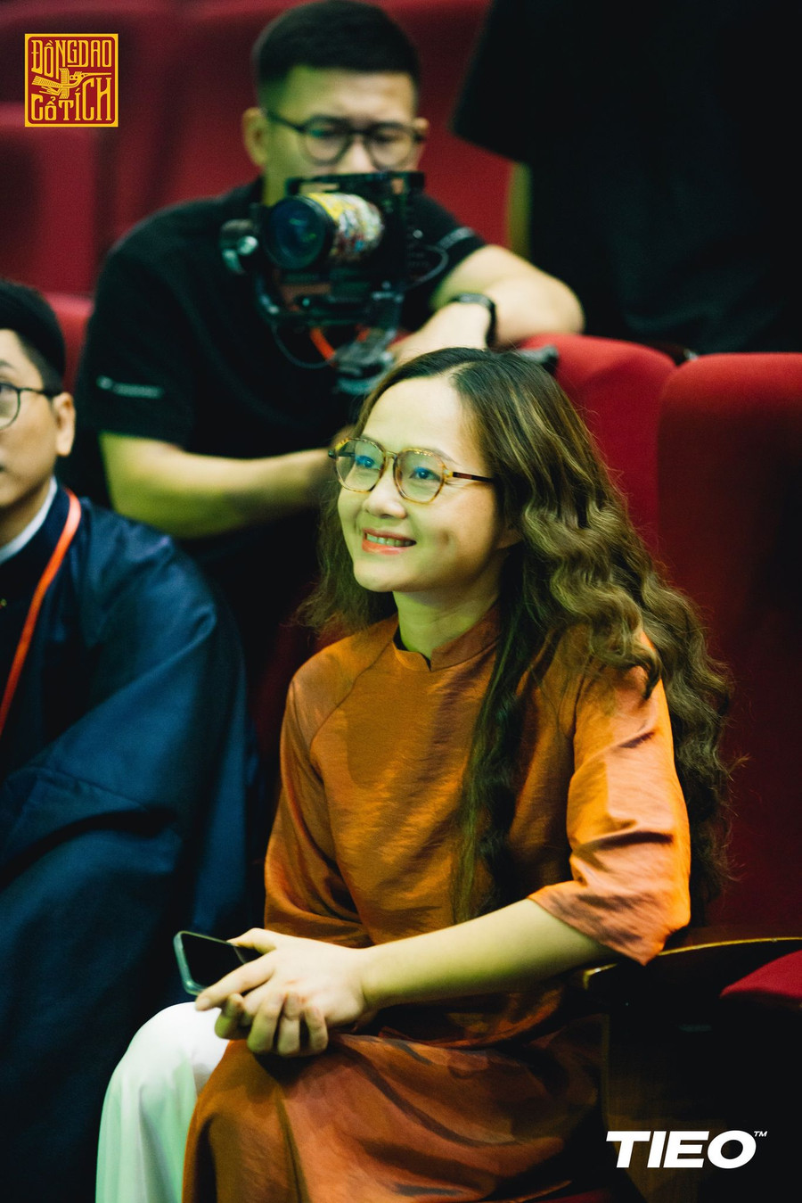 Tác giả Quyên Trần - Chủ nhiệm chương trình "Đồng dao cổ tích". Tác giả Quyên Trần - Chủ nhiệm chương trình "Đồng dao cổ tích".