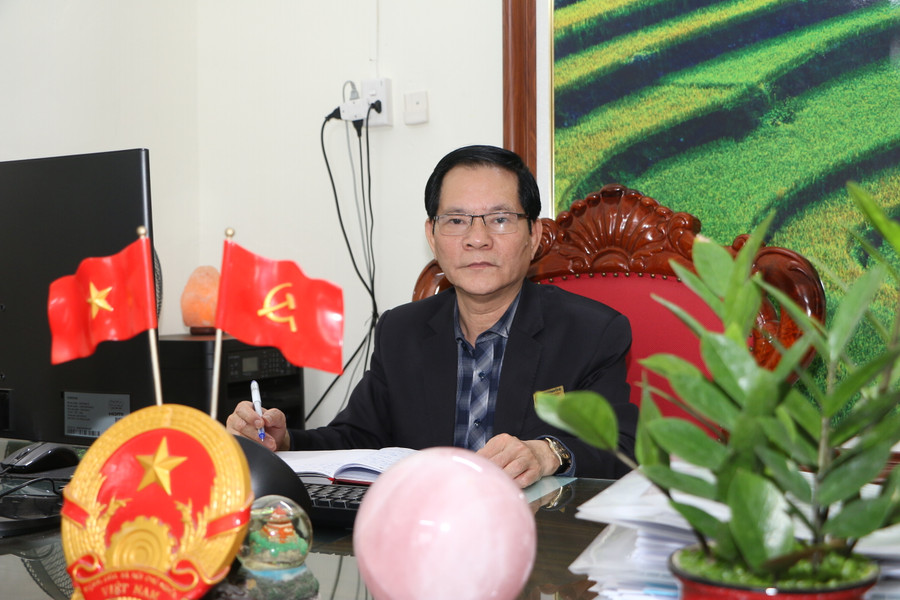 Thầy Nguyễn Bổng - Hiệu trưởng Trường THCS Hoàng Văn Thụ nhấn mạnh vai trò của công tác giáo dục pháp luật trong quá trình hình thành nhân cách của học sinh.