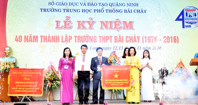 Trường THPT Bãi Cháy kỷ niệm 40 năm thành lập