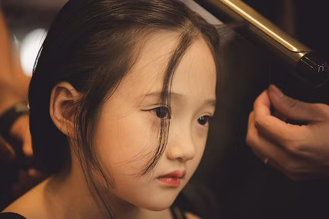 Bảo Anh tâm sự với mẹ rằng muốn trở thành một nghệ sĩ violin nổi tiếng như người thầy con vô cùng ngưỡng mộ là nghệ sĩ Violin Bùi Công Duy.