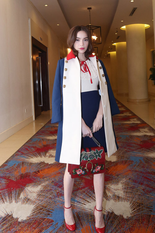 ho-ngoc-ha-sanh-dieu-den-chuc-mung-giang-hong-ngoc-1