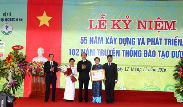 Trường Đại học Dược kỷ niệm 55 năm ngày thành lập
