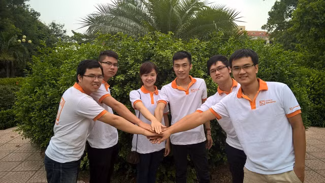  Câu lạc bộ những ngày đầu thành lập. 