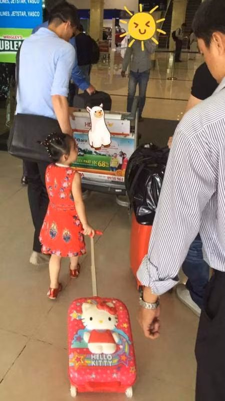 thoi trang san bay khong chiu thua kem sieu sao cua cac nhoc ti sao viet - 13