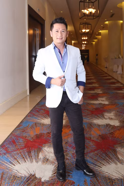 ho-ngoc-ha-sanh-dieu-den-chuc-mung-giang-hong-ngoc-9