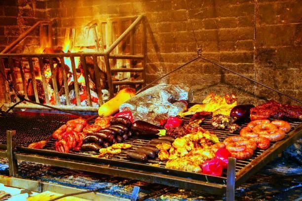 Asado, món ăn được cả Argentina và Uruguay yêu thích.