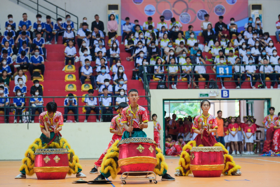 Một số tiết mục biểu diễn văn nghệ tại lễ khai mạc. Một số tiết mục biểu diễn văn nghệ tại lễ khai mạc.