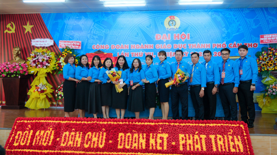 Công đoàn ngành GD Cần Thơ ra mắt Ban chấp hành Công đoàn ngành Giáo dục nhiệm kỳ mới.