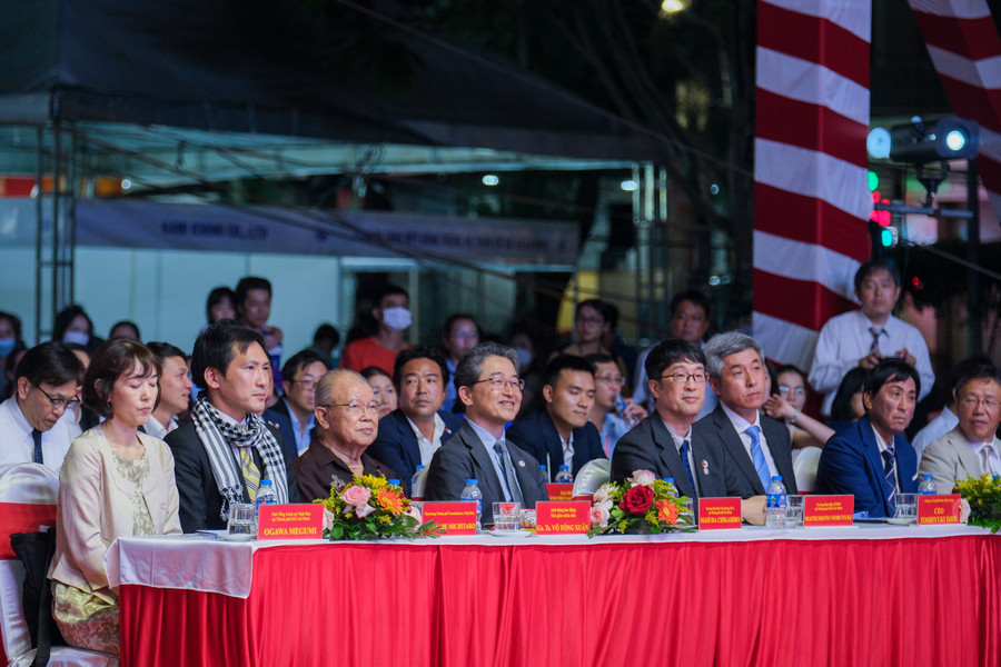 Đại biểu tham dự lễ khai mạc. Đại biểu tham dự lễ khai mạc.