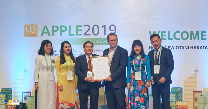 Trường ĐH Nguyễn Tất Thành đạt chuẩn đại học 4 sao của QS (Anh Quốc) 